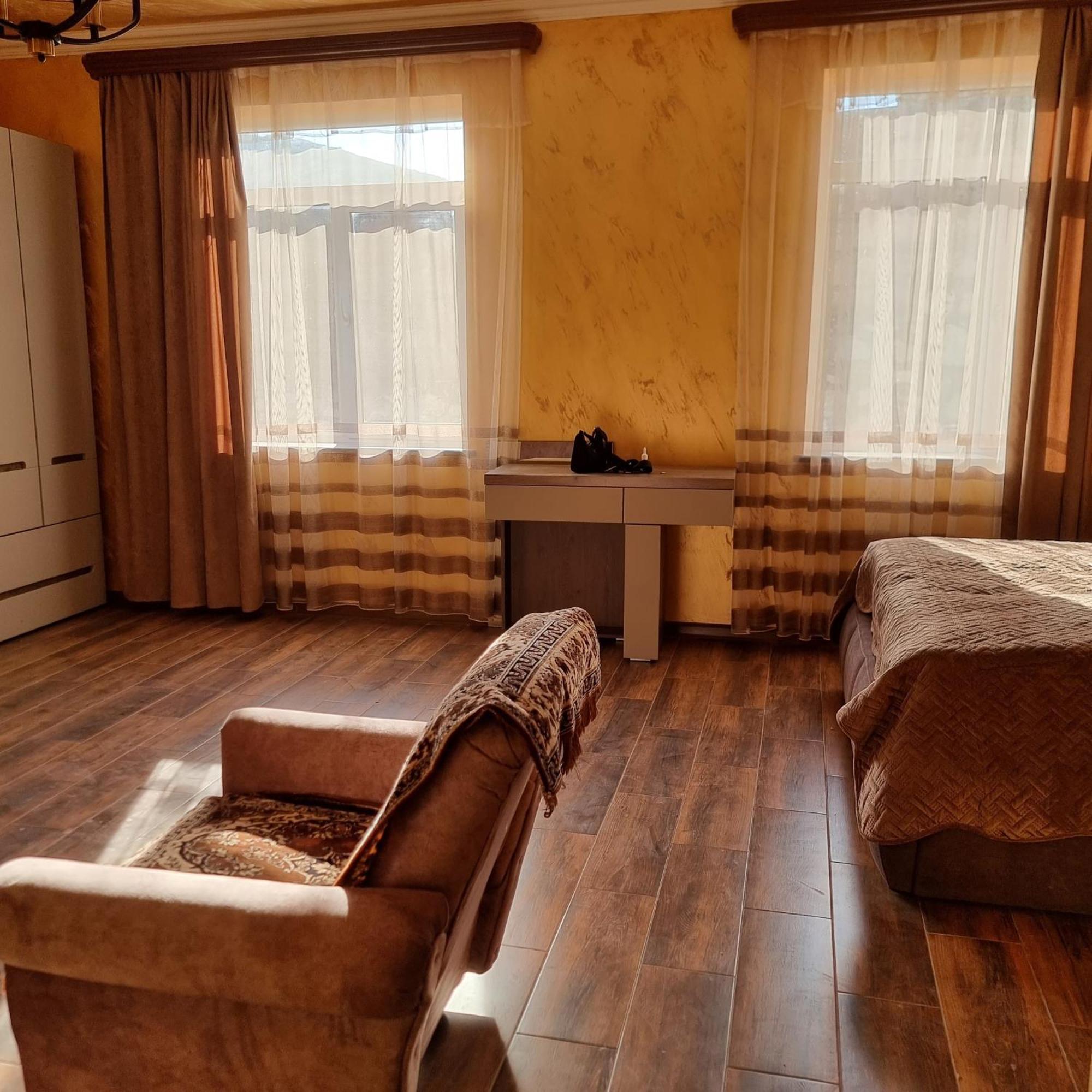 Alpha Rest House Иджеван Экстерьер фото